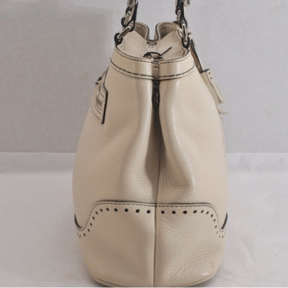 Vintage Authentic Coach Cream/white Shoulder Bag - Picture 5 of 10